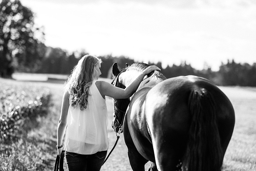 pferdefotograf-pferdeportrait-equine-horse-photographer-fotoshooting-mit-pferd-natürliche-portraitfotos-portraitfotograf-münchen-rosenheim-by-katrin-kind-photography_0023.jpg