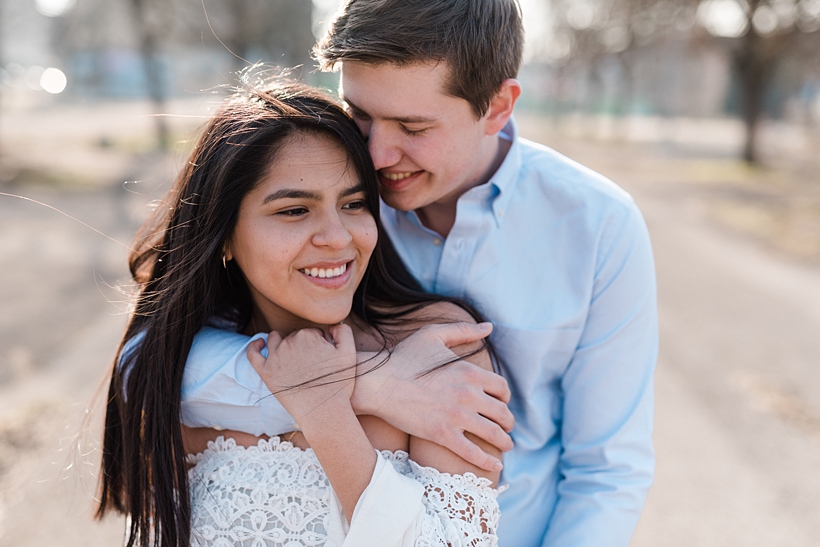 Hochzeitsfotograf München • Verlobungsfotos mit einem jungen Paar in München